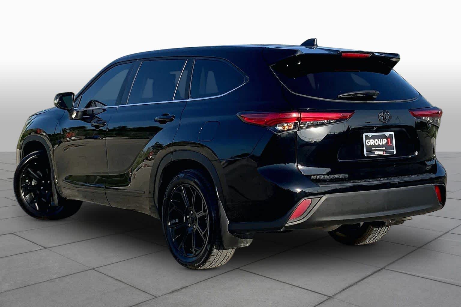 2023 Toyota Highlander LE Midnight Black Metallic at Group 1 Toyota Southwest