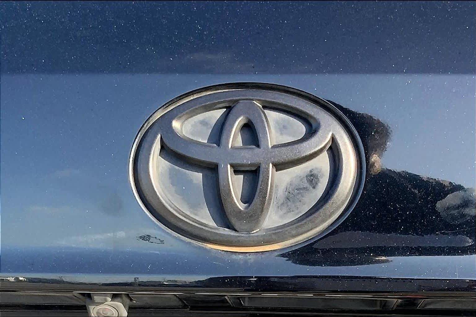 2023 Toyota Highlander LE Midnight Black Metallic at Group 1 Toyota Southwest