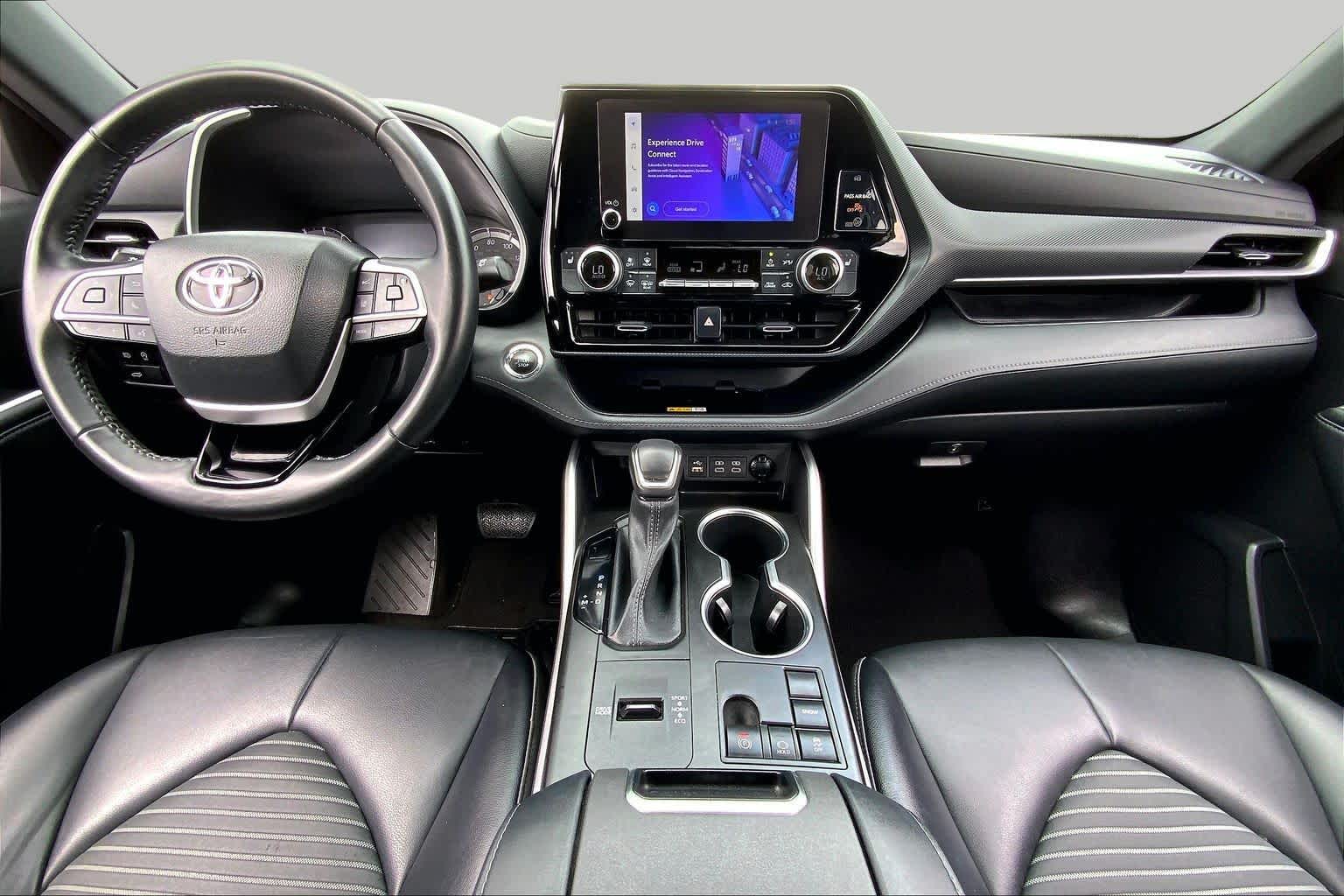 2023 Toyota Highlander photo 15 of 36