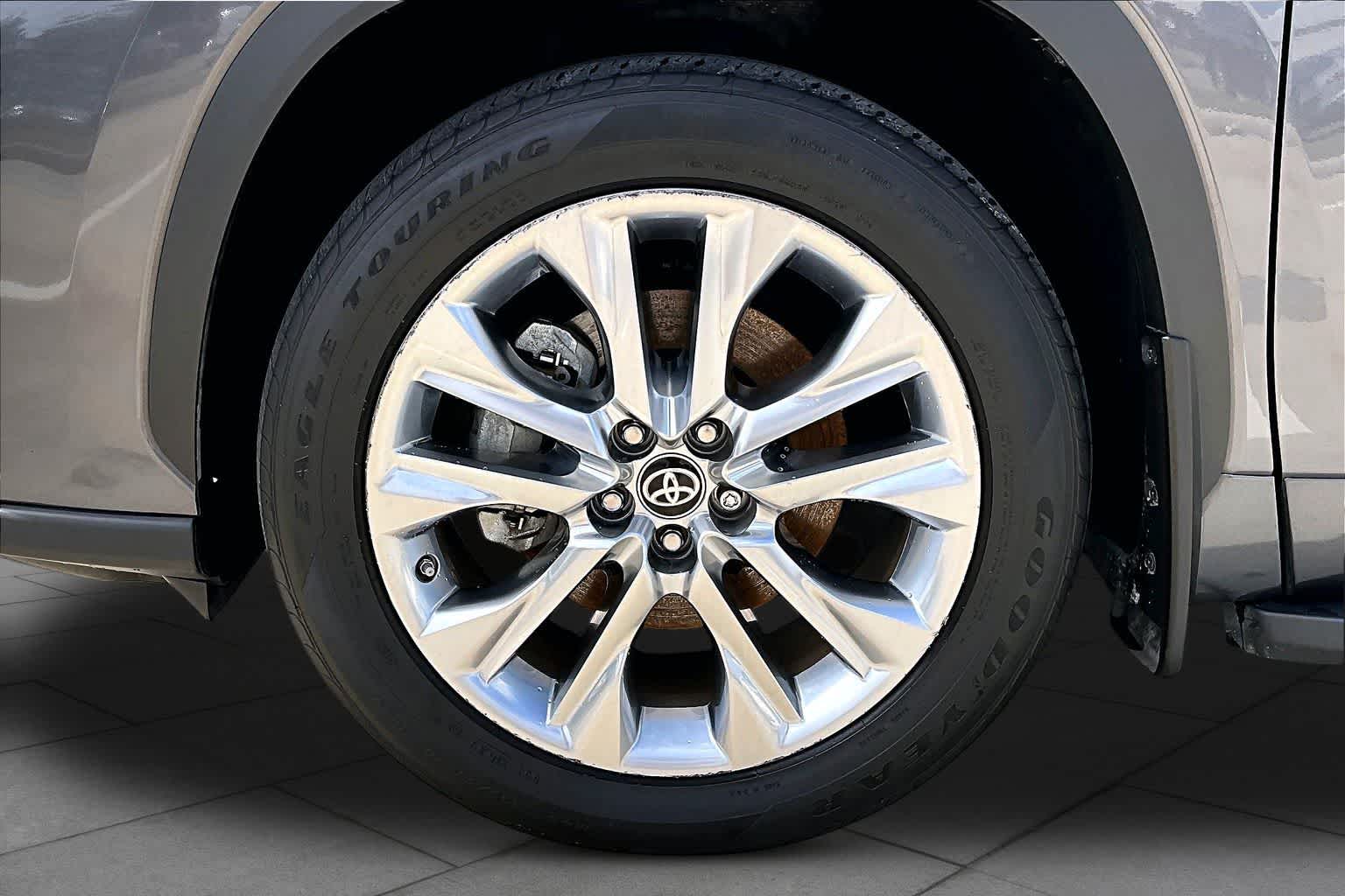 2024 Toyota Highlander Limited Magnetic Gray Metallic at AutoNation Chevrolet Gulf Fwy