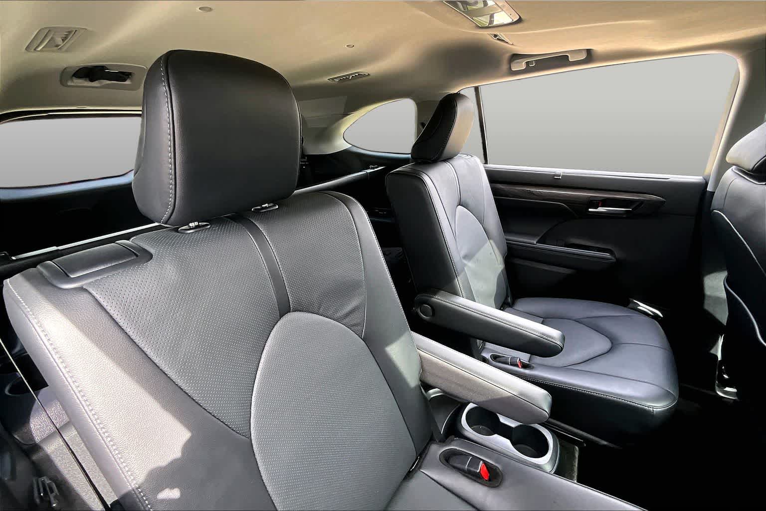 2024 Toyota Highlander Limited Magnetic Gray Metallic at AutoNation Chevrolet Gulf Fwy