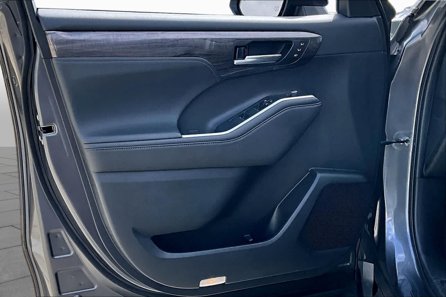2024 Toyota Highlander Limited Magnetic Gray Metallic at AutoNation Chevrolet Gulf Fwy