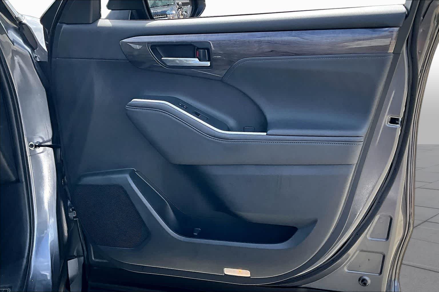 2024 Toyota Highlander Limited Magnetic Gray Metallic at AutoNation Chevrolet Gulf Fwy