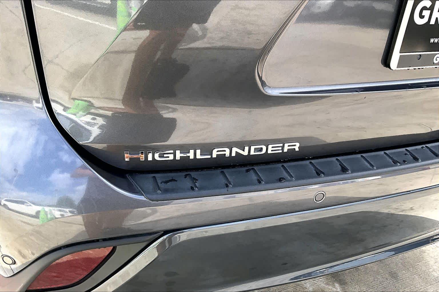 2024 Toyota Highlander Limited Magnetic Gray Metallic at AutoNation Chevrolet Gulf Fwy