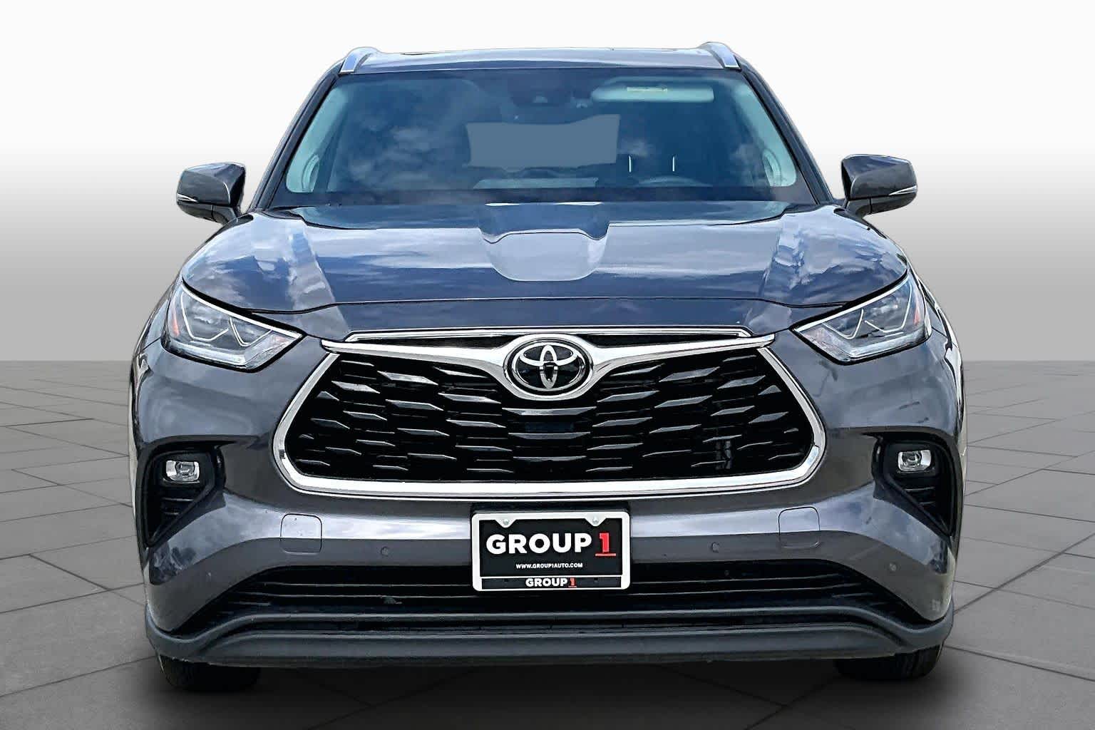 2024 Toyota Highlander Limited Magnetic Gray Metallic at AutoNation Chevrolet Gulf Fwy
