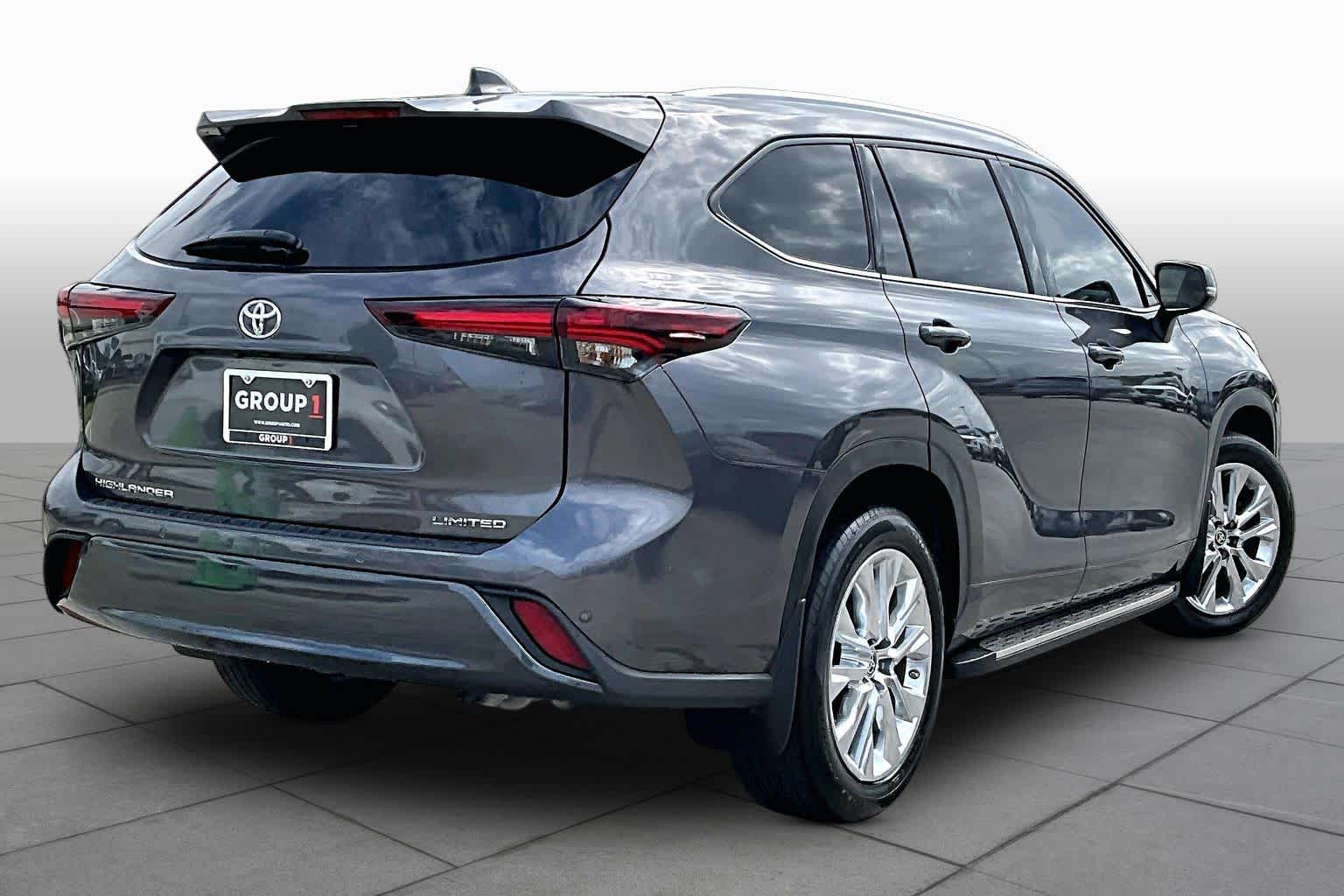 2024 Toyota Highlander Limited Magnetic Gray Metallic at AutoNation Chevrolet Gulf Fwy
