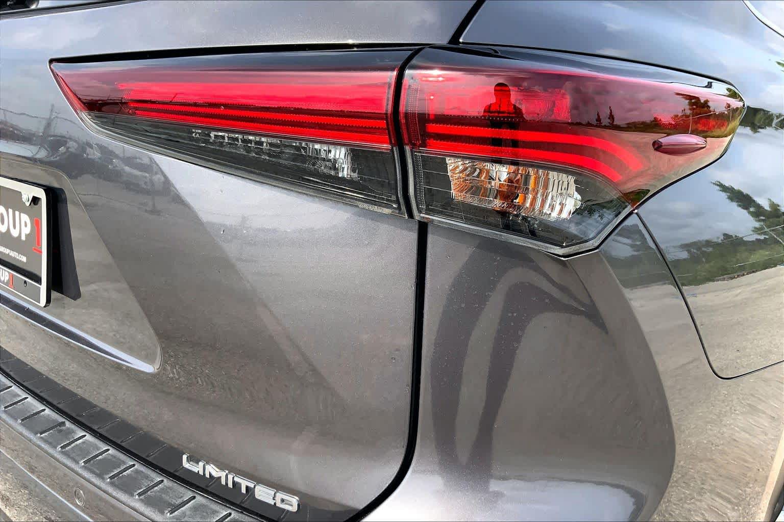 2024 Toyota Highlander Limited Magnetic Gray Metallic at AutoNation USA Katy