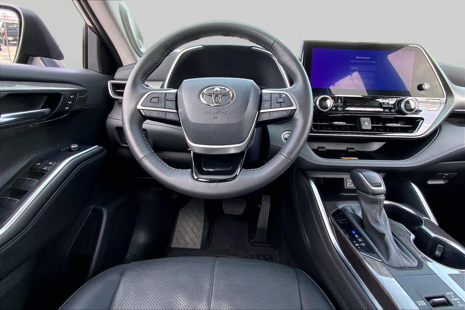2024 Toyota Highlander Limited Magnetic Gray Metallic at AutoNation USA Katy