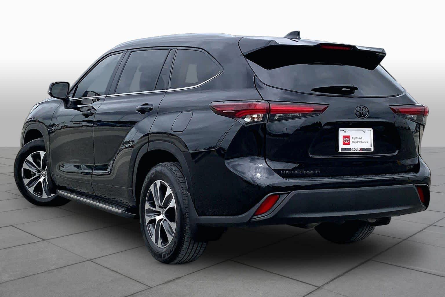 2024 Toyota Highlander XLE Midnight Black Metallic at AutoNation Toyota Gulf Fwy
