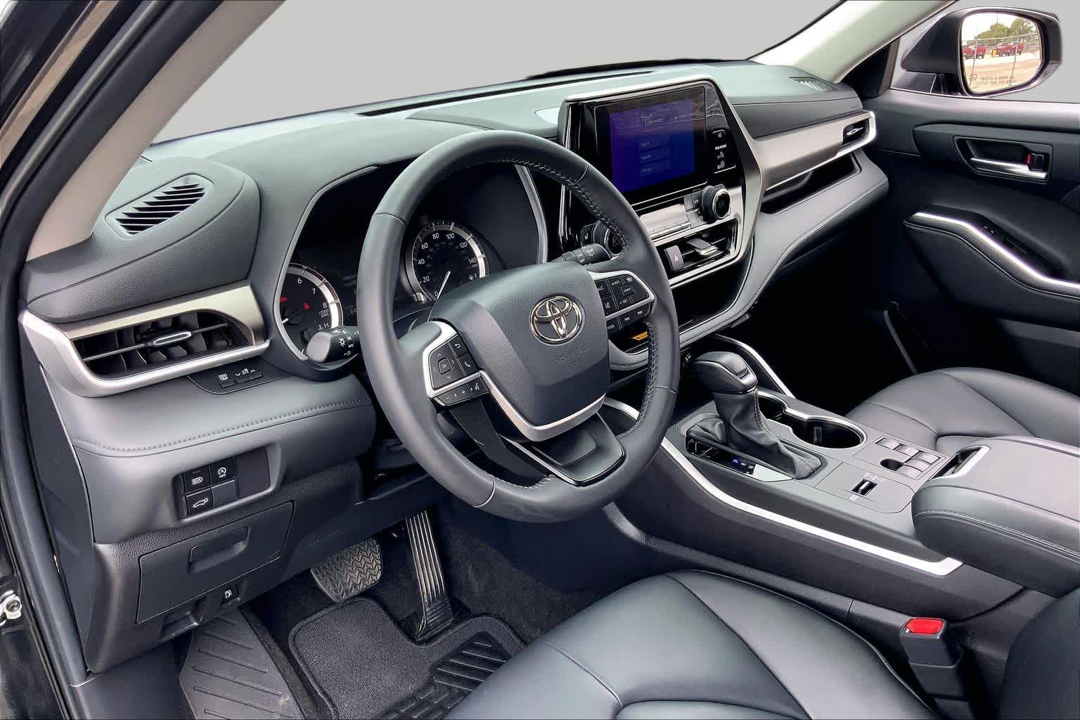 2024 Toyota Highlander XLE Midnight Black Metallic at AutoNation Toyota Gulf Fwy