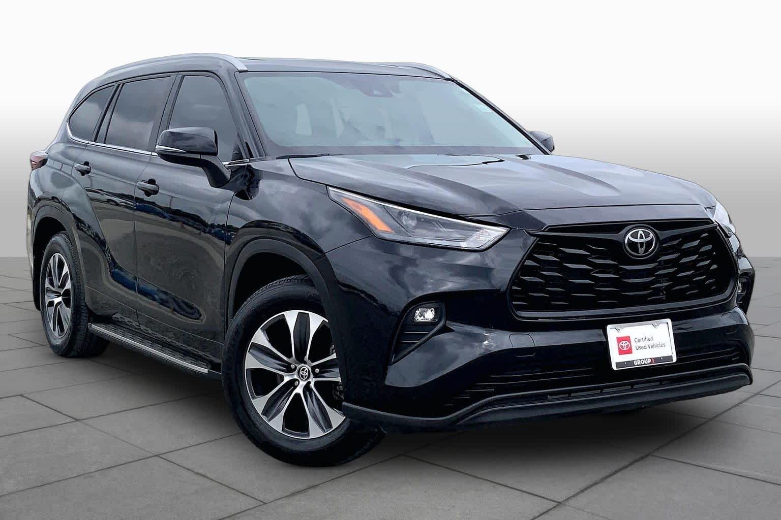 2024 Toyota Highlander XLE Midnight Black Metallic at AutoNation Toyota Gulf Fwy