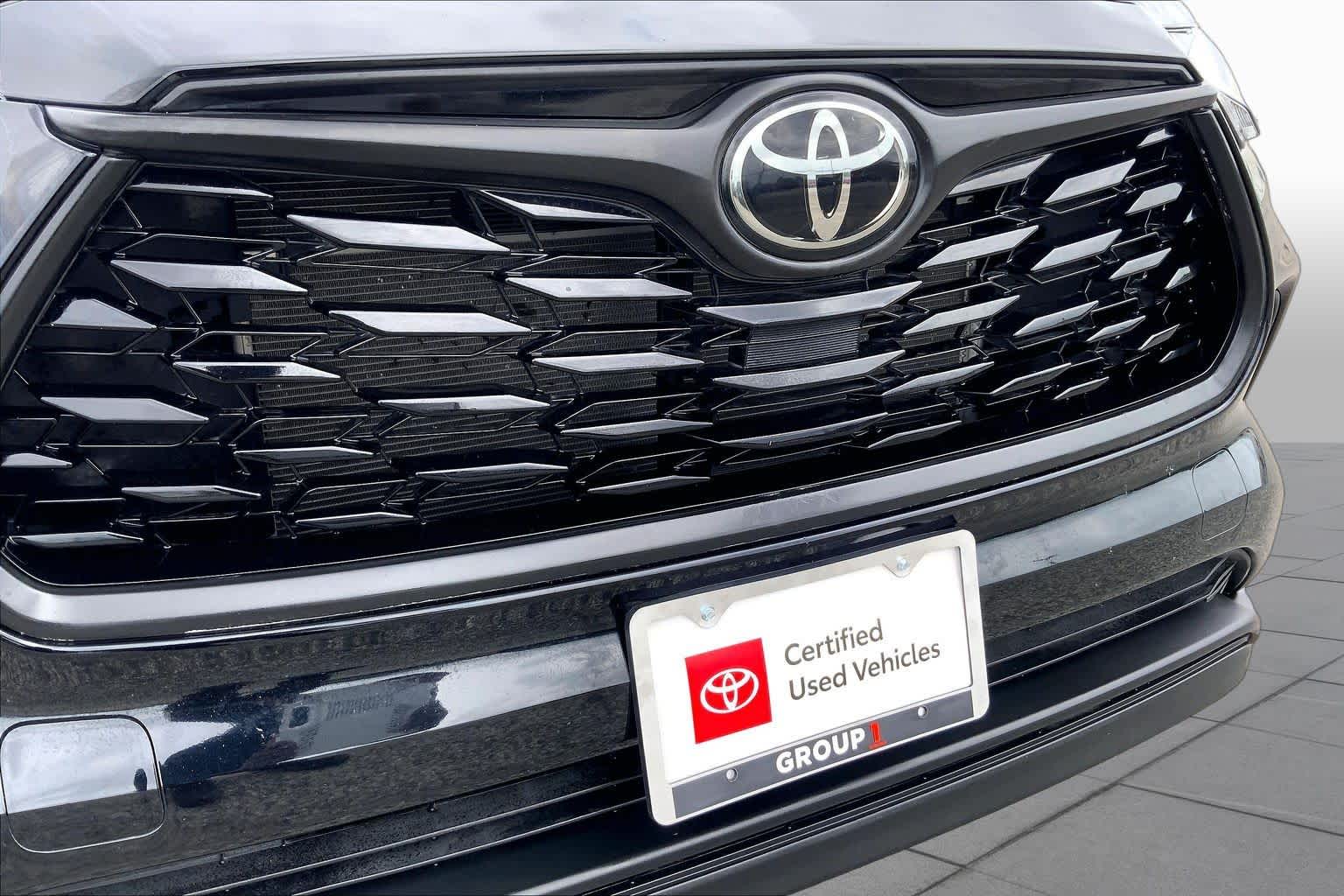 2024 Toyota Highlander XLE Midnight Black Metallic at AutoNation Toyota Gulf Fwy