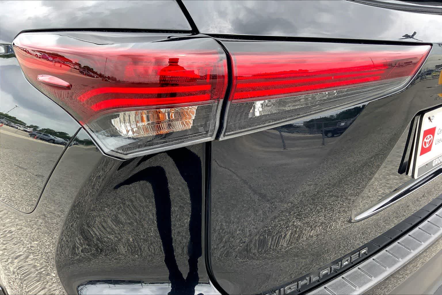 2024 Toyota Highlander XLE Midnight Black Metallic at Group 1 Toyota Southwest