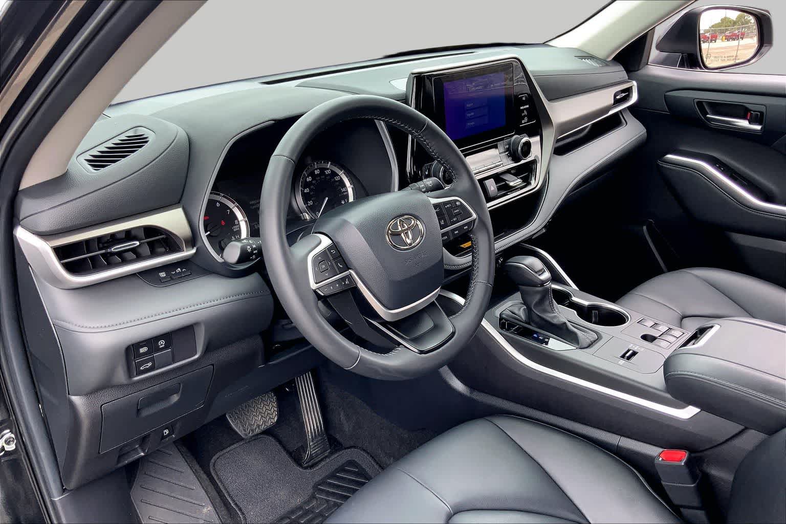 2024 Toyota Highlander XLE Midnight Black Metallic at Group 1 Toyota Southwest