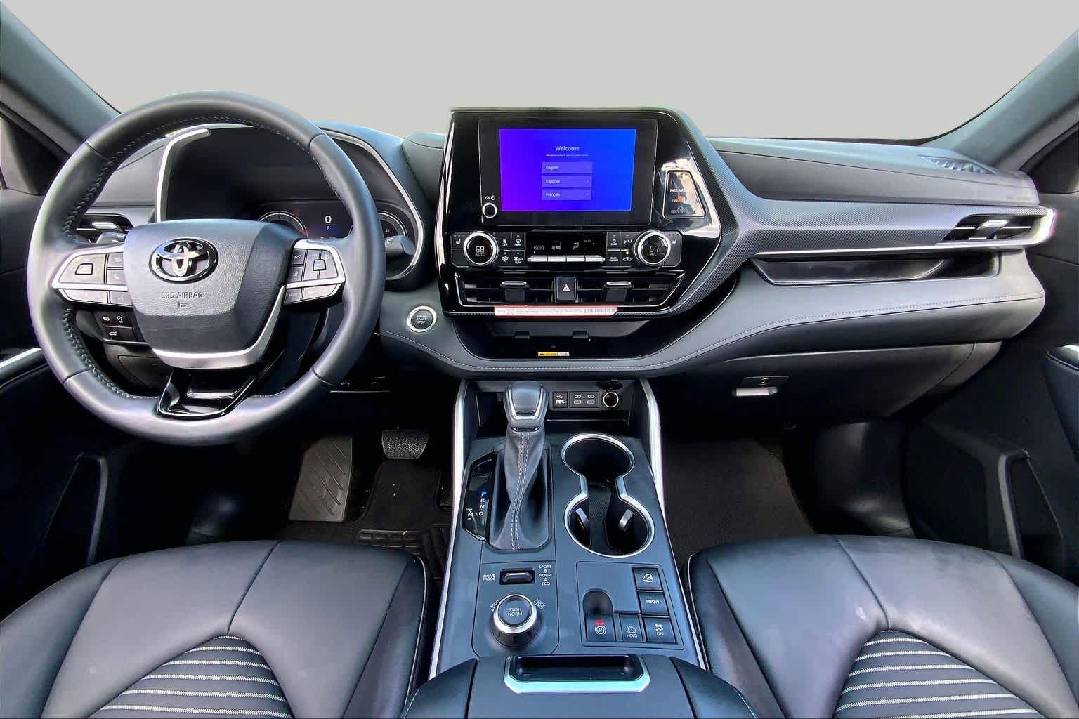 2025 Toyota Highlander XSE Magnetic Gray Metallic at Team Toyota