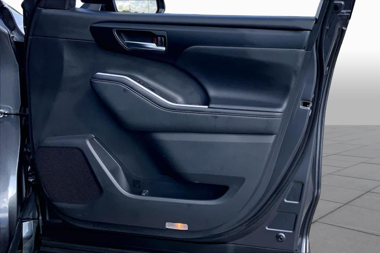 2025 Toyota Highlander XSE Magnetic Gray Metallic at Team Toyota