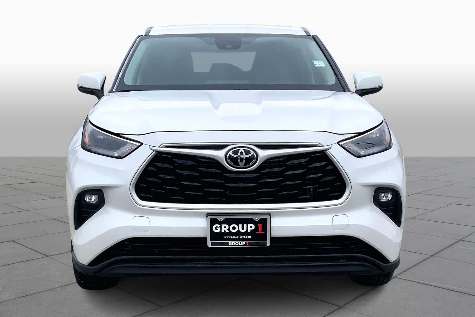 2024 Toyota Highlander LE Wind Chill Pearl at AutoNation USA Houston