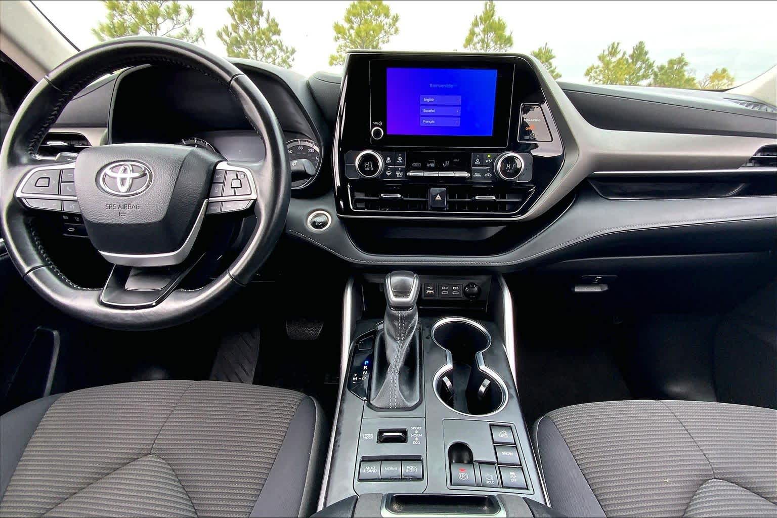 2024 Toyota Highlander LE Wind Chill Pearl at AutoNation USA Houston