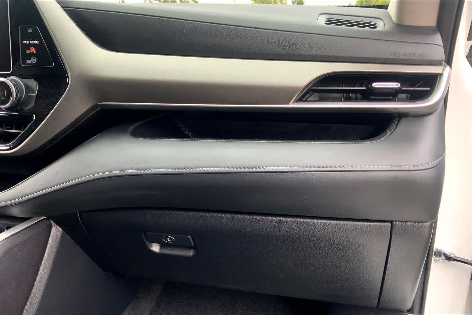 2024 Toyota Highlander LE Wind Chill Pearl at AutoNation USA Houston