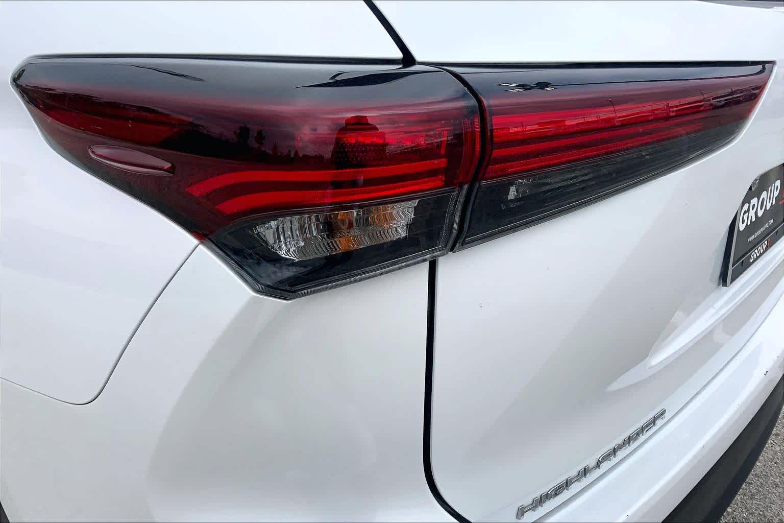 2024 Toyota Highlander LE Wind Chill Pearl at AutoNation USA Houston