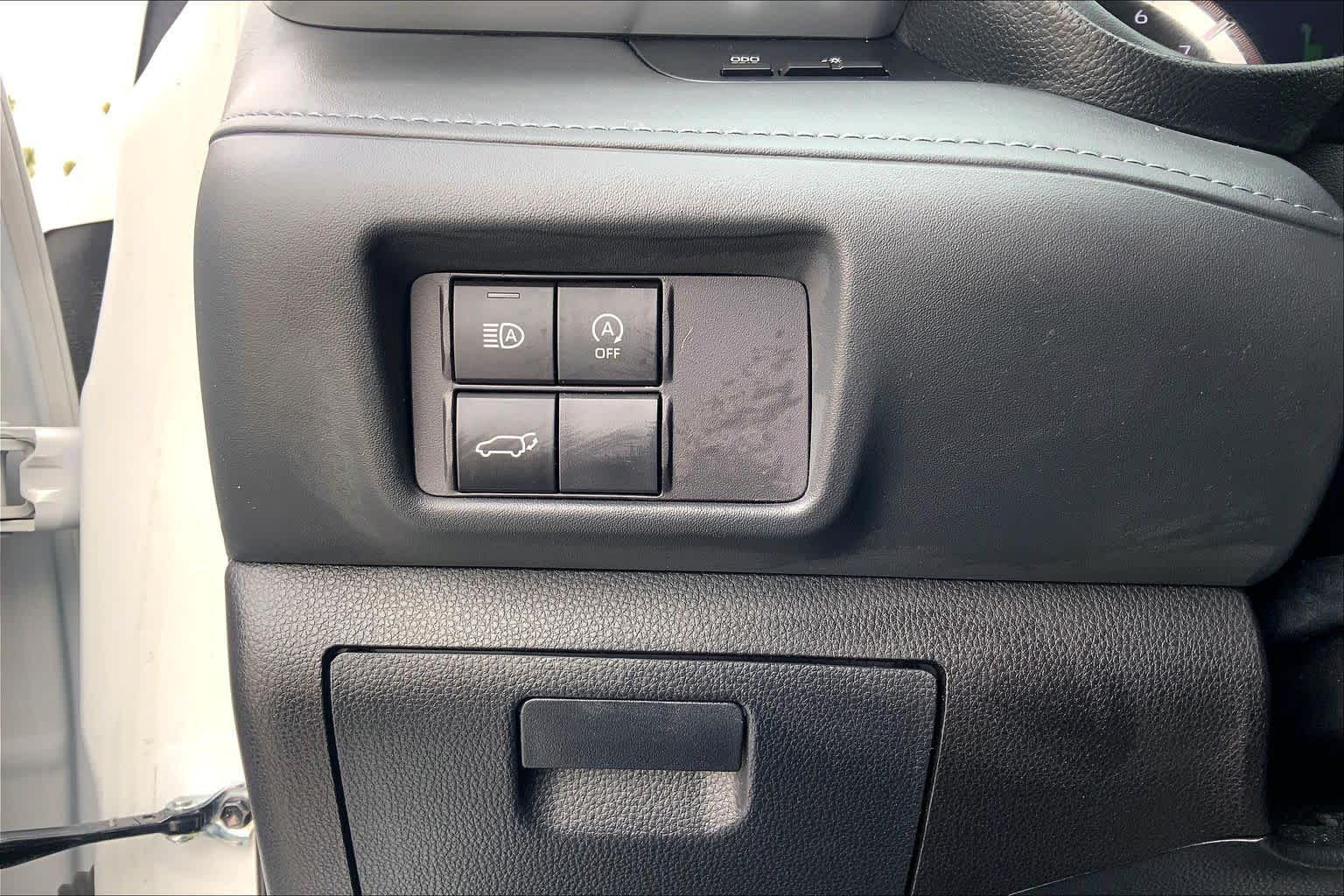2024 Toyota Highlander LE Wind Chill Pearl at AutoNation USA Houston