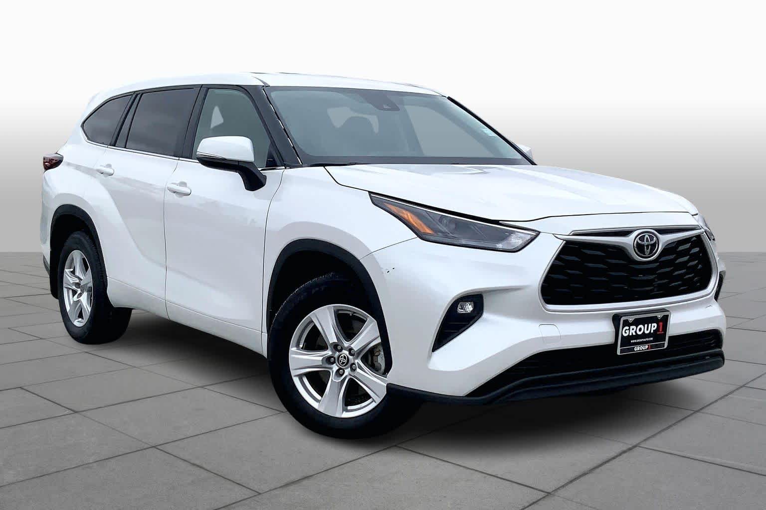 2024 Toyota Highlander LE Wind Chill Pearl at AutoNation USA Houston