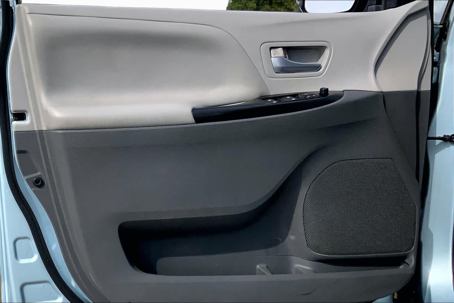 2015 Toyota Sienna LE Sky Blue Pearl at Lexus Southwest Houston