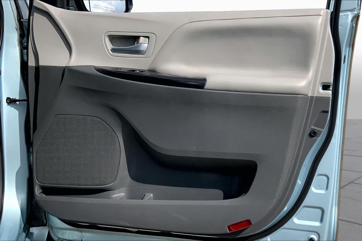 2015 Toyota Sienna LE Sky Blue Pearl at Lexus Southwest Houston