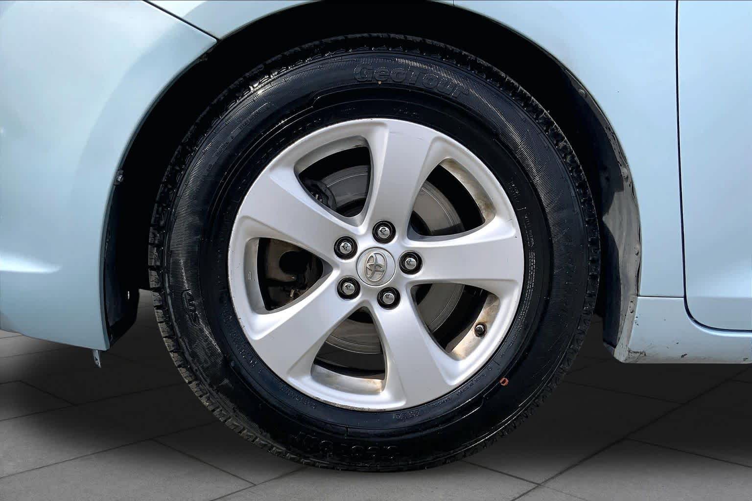 2015 Toyota Sienna LE Sky Blue Pearl at Lexus Southwest Houston