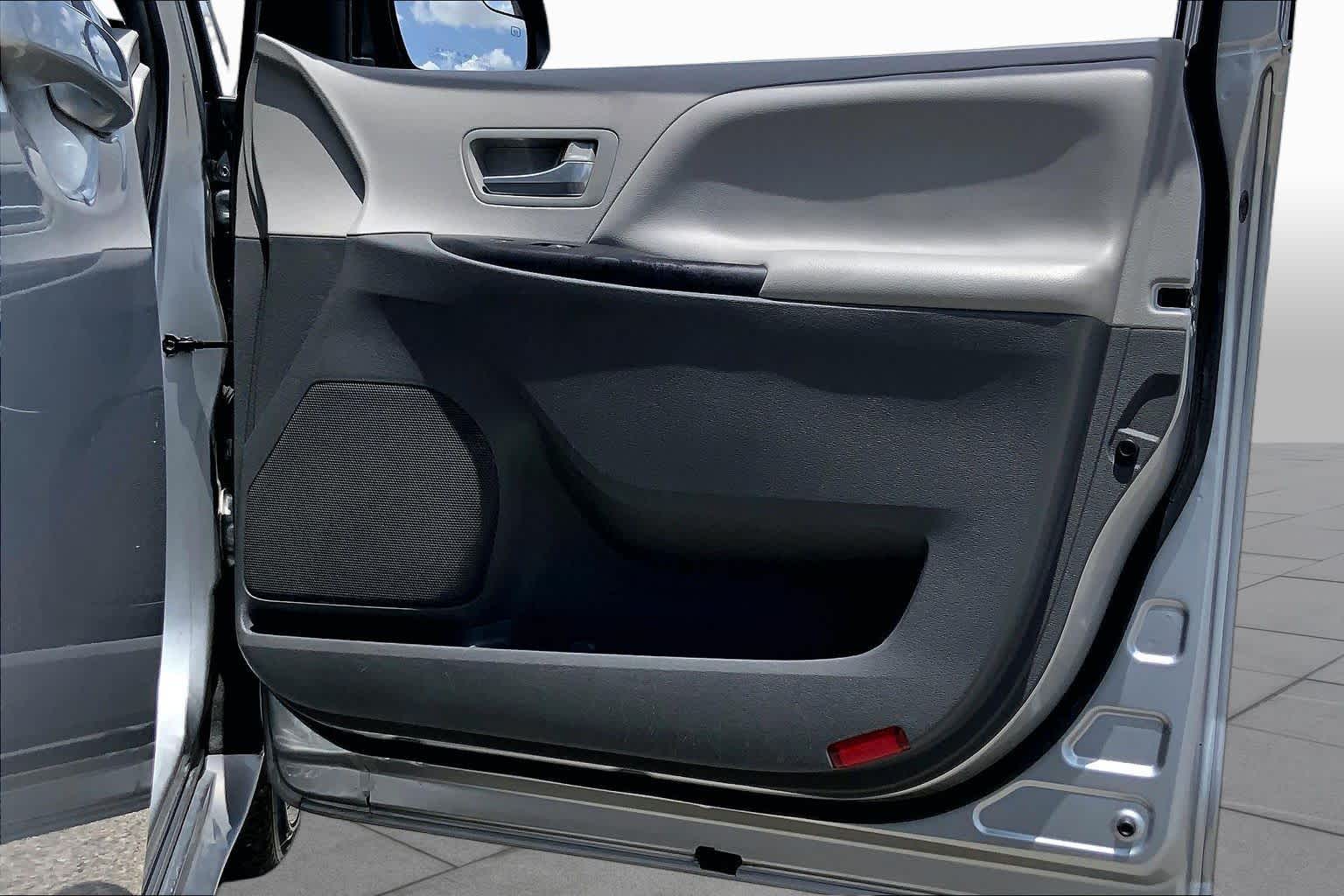 2016 Toyota Sienna LE Silver Sky Metallic at AutoNation USA Katy