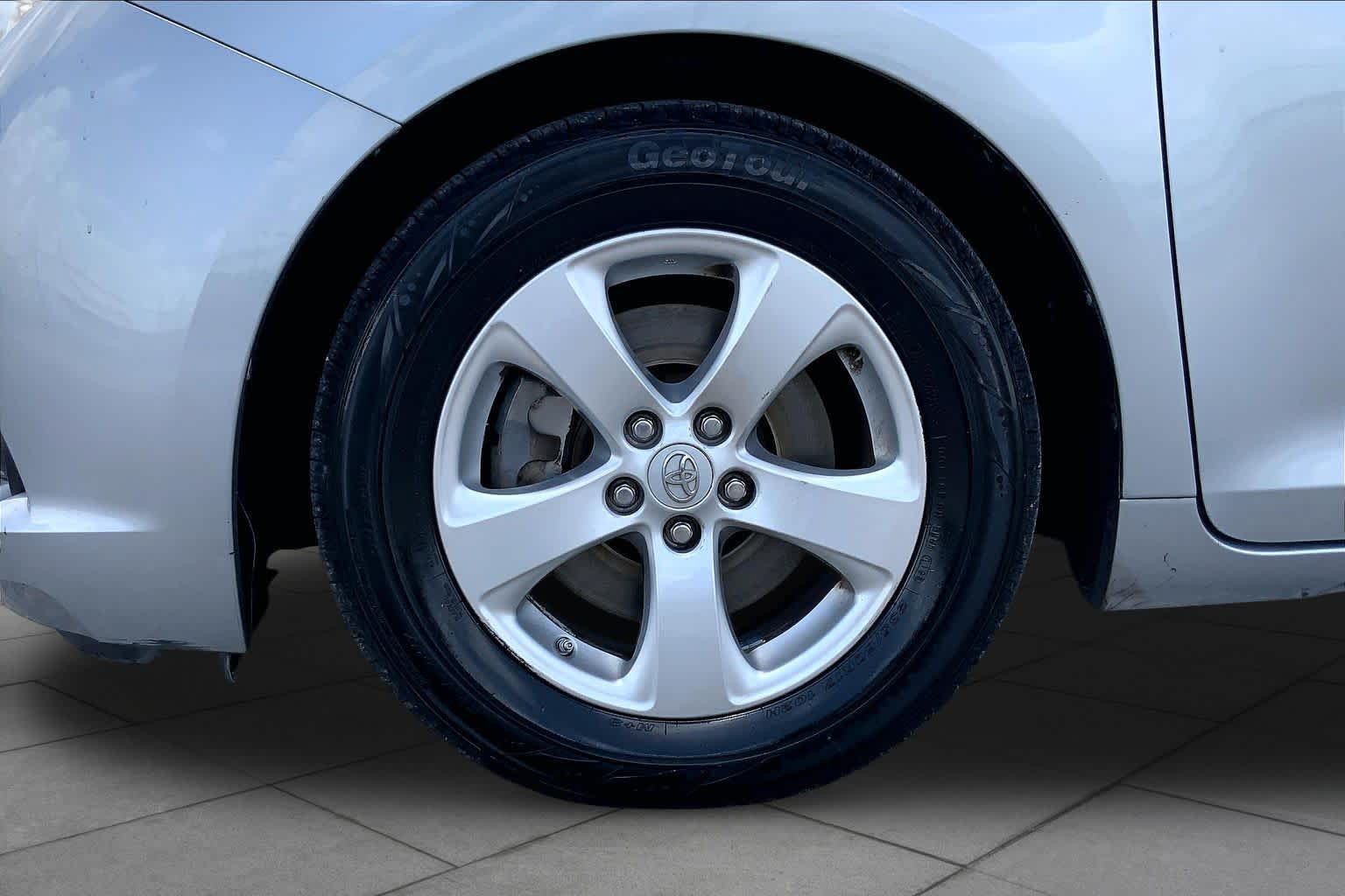 2016 Toyota Sienna LE Silver Sky Metallic at AutoNation USA Katy