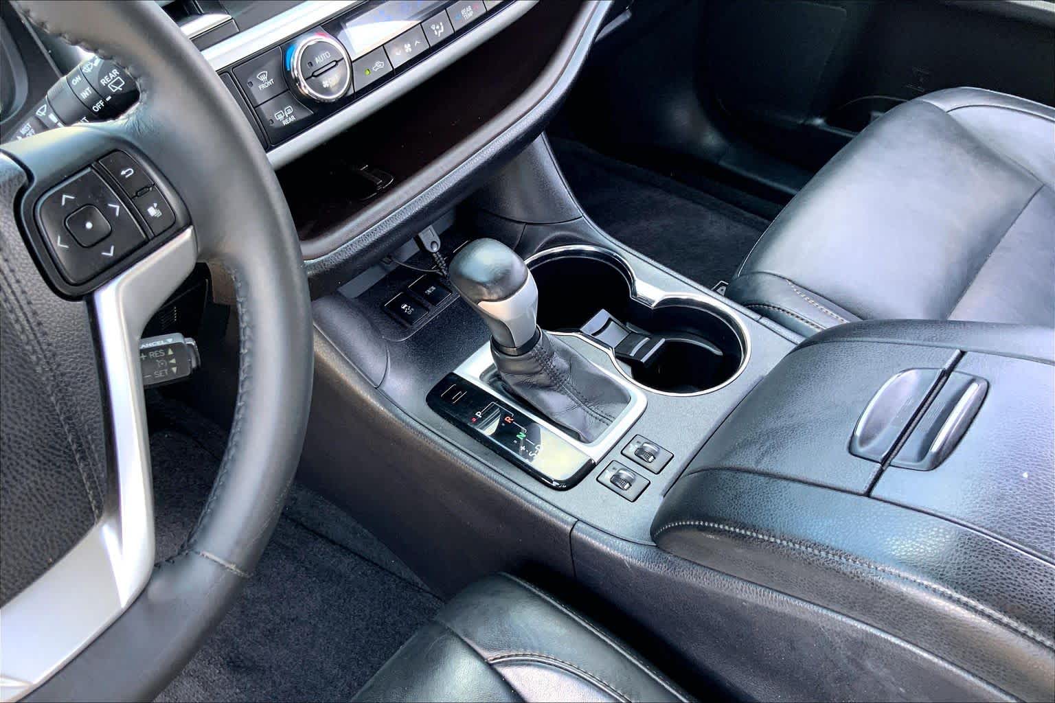 2015 Toyota Highlander XLE Predawn Gray Mica at Ron Craft Chevrolet Cadillac