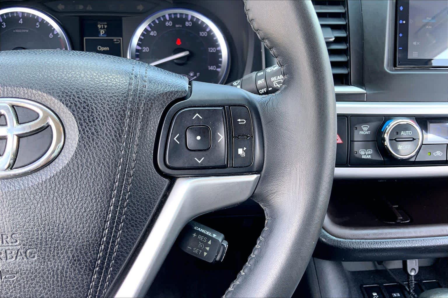 2015 Toyota Highlander XLE Predawn Gray Mica at Ron Craft Chevrolet Cadillac