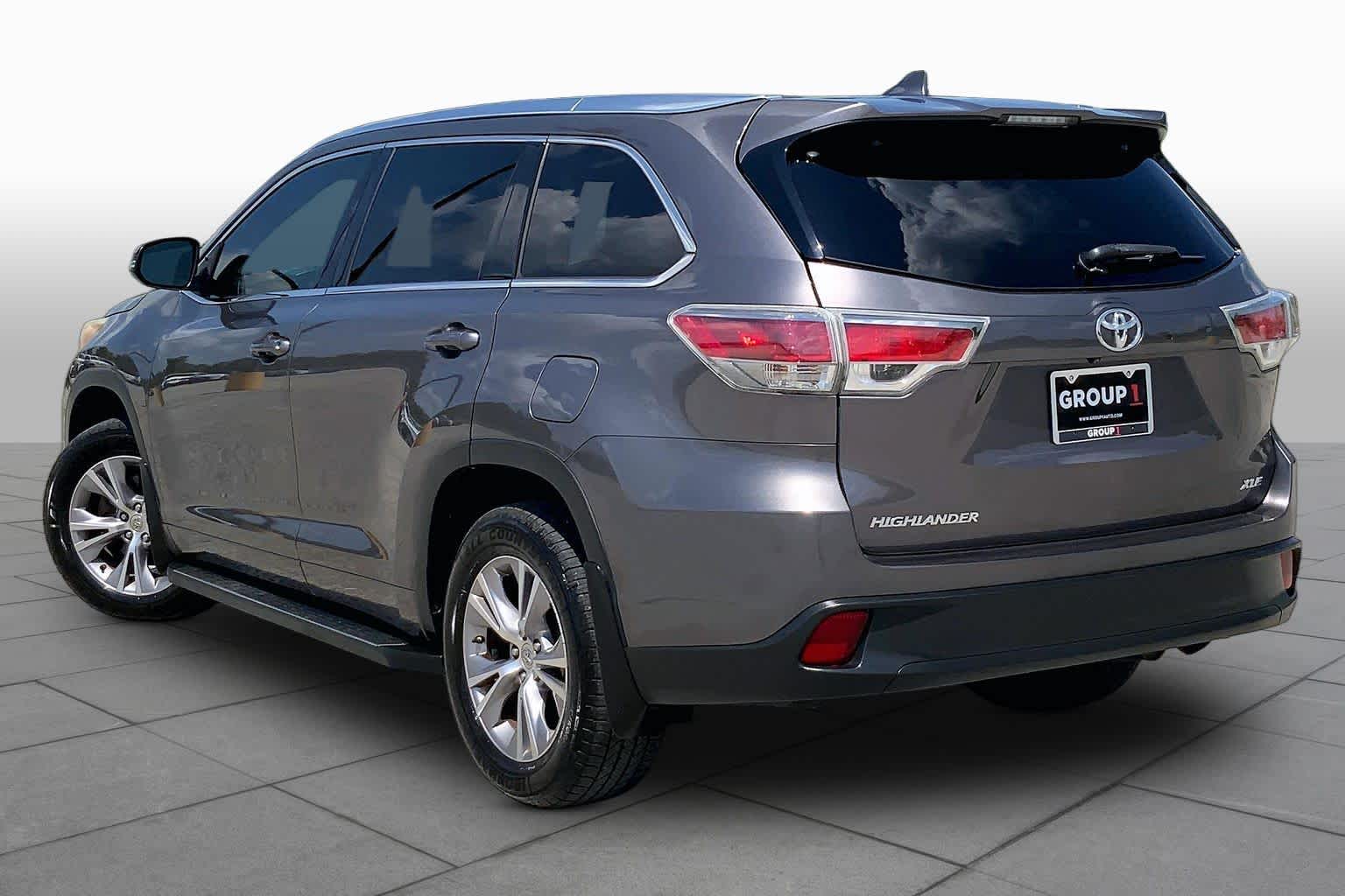 2015 Toyota Highlander XLE Predawn Gray Mica at Ron Craft Chevrolet Cadillac