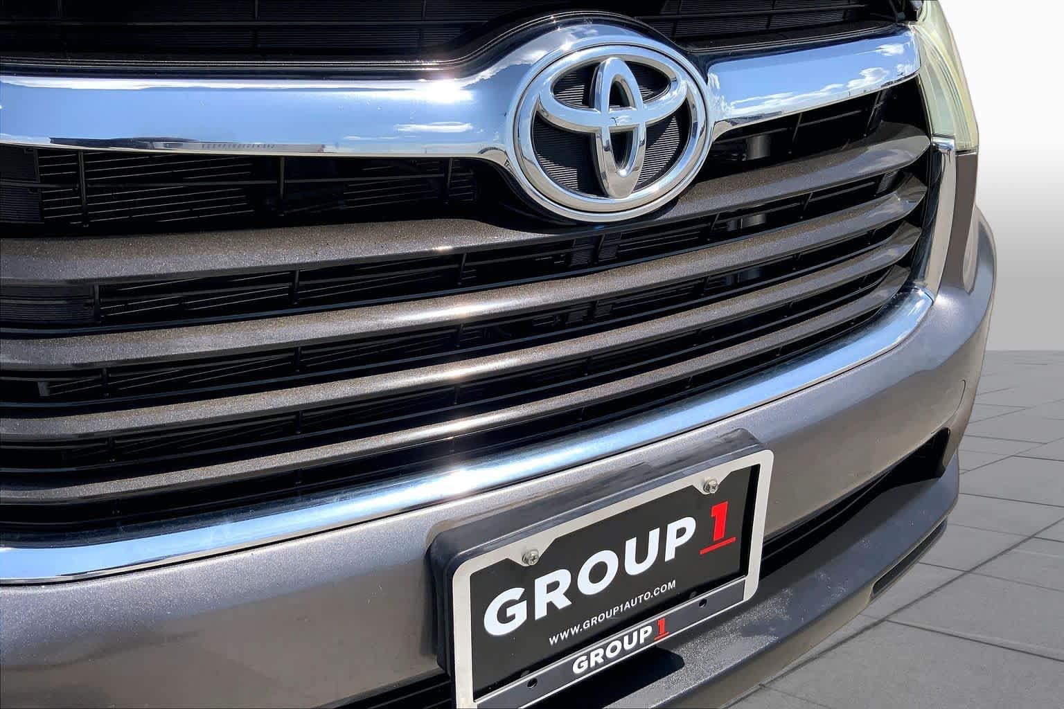 2015 Toyota Highlander XLE Predawn Gray Mica at Ron Craft Chevrolet Cadillac