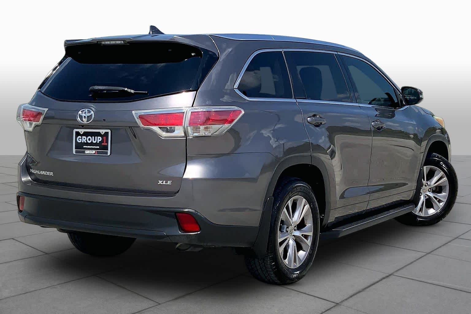 2015 Toyota Highlander XLE Predawn Gray Mica at Ron Craft Chevrolet Cadillac
