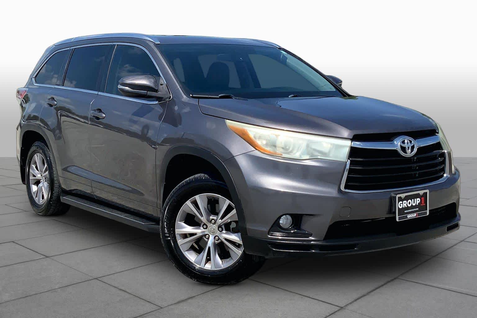 2015 Toyota Highlander XLE Predawn Gray Mica at Ron Craft Chevrolet Cadillac