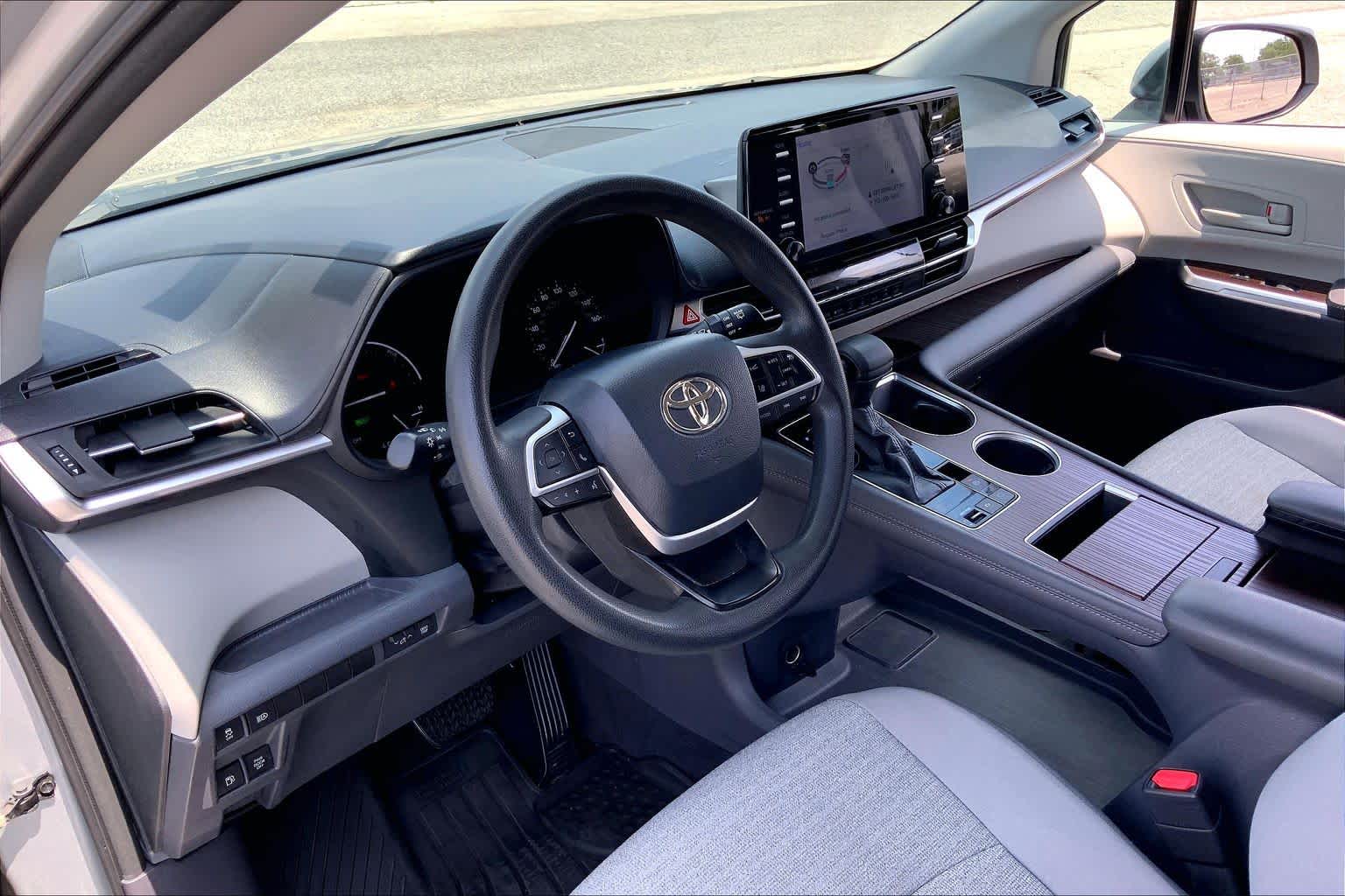 2021 Toyota Sienna LE Celestial Silver Metallic at Group 1 Toyota Southwest