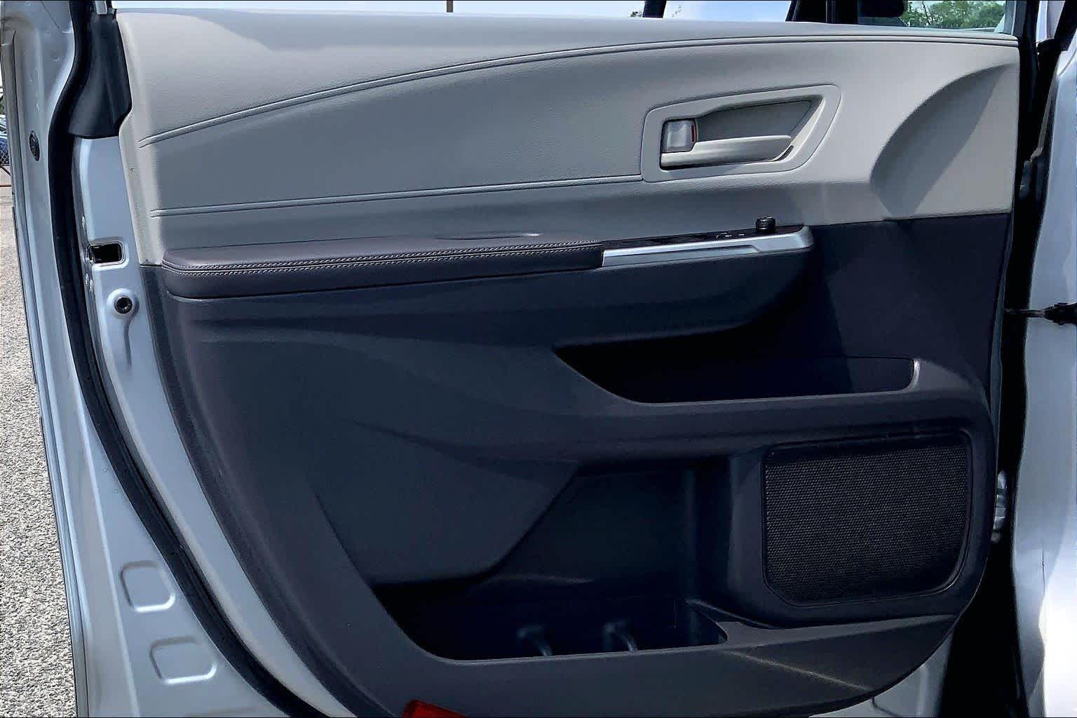 2021 Toyota Sienna LE Celestial Silver Metallic at Group 1 Toyota Southwest