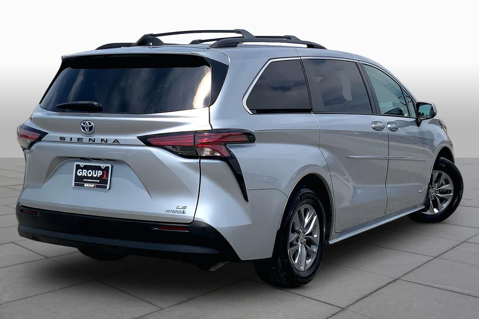 2021 Toyota Sienna LE Celestial Silver Metallic at Group 1 Toyota Southwest