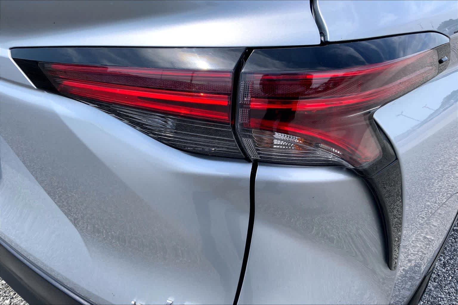 2021 Toyota Sienna LE Celestial Silver Metallic at Group 1 Toyota Southwest