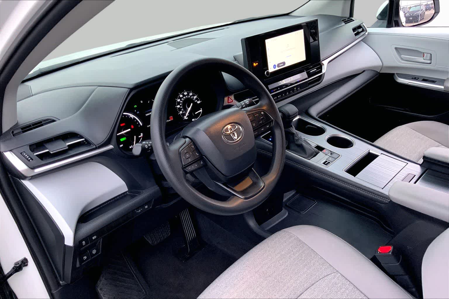 2026 Toyota Sienna LE Ice Cap at Group 1 Toyota Southwest