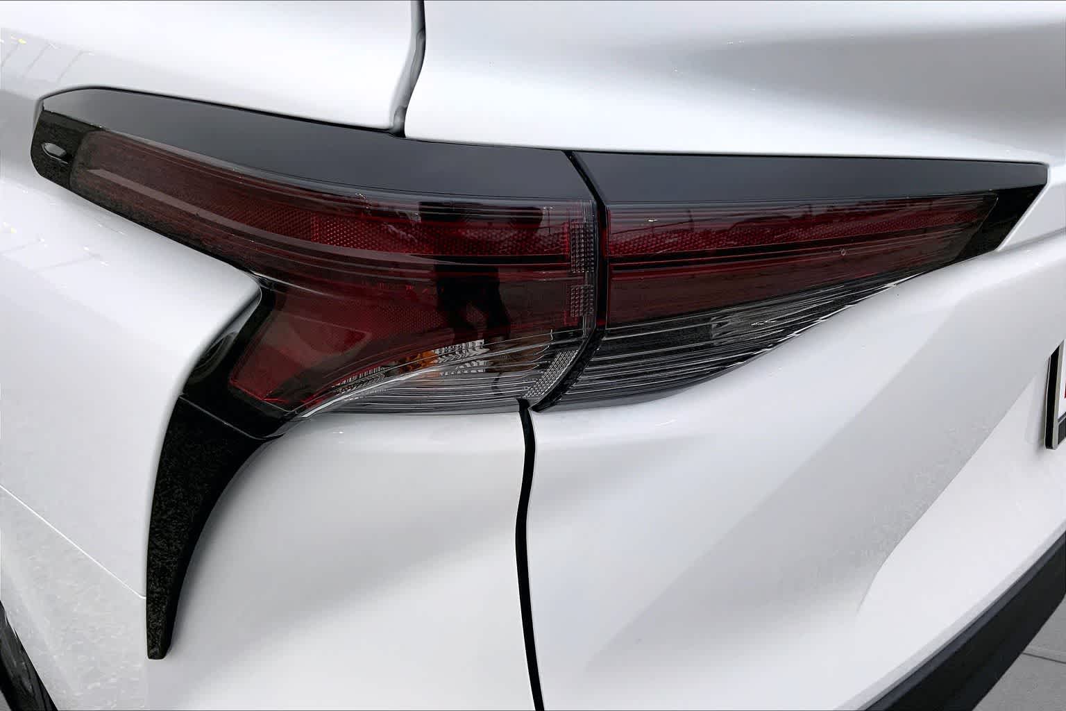 2026 Toyota Sienna LE Ice Cap at Group 1 Toyota Southwest