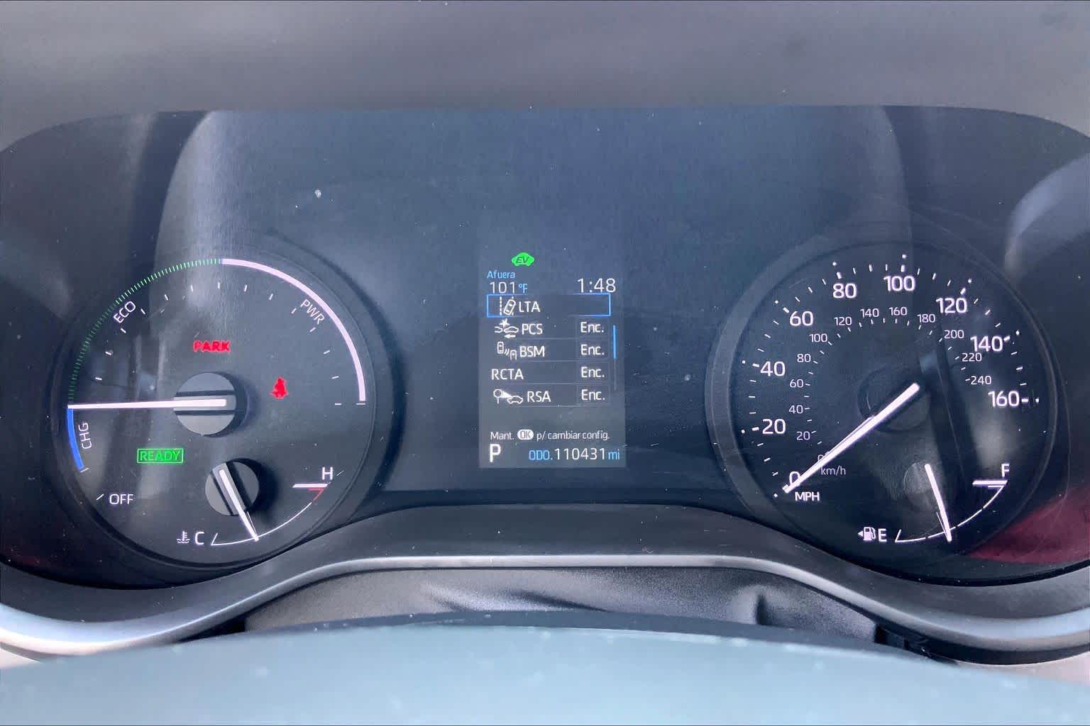 2022 Toyota Sienna LE Ruby Flare Pearl at Beck & Masten Kia