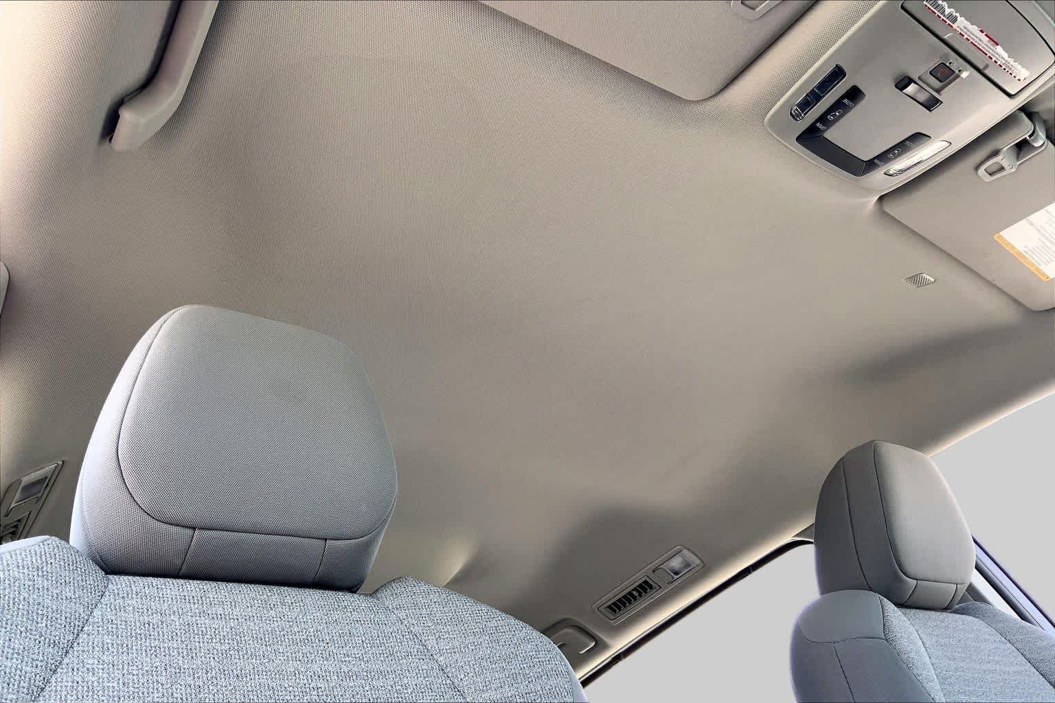2022 Toyota Sienna LE Ruby Flare Pearl at Beck & Masten Kia