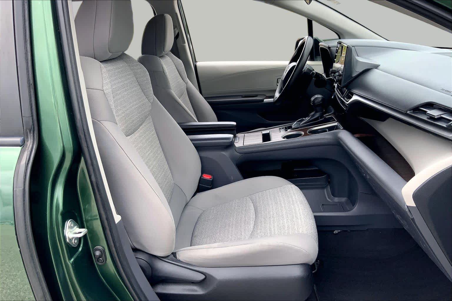 2022 Toyota Sienna LE Cypress at Beck & Masten Kia