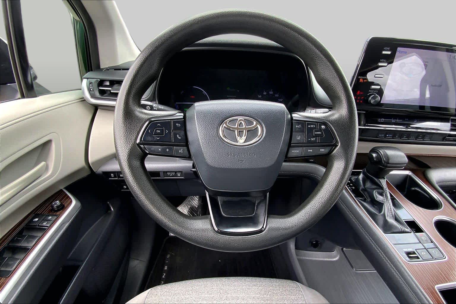 2022 Toyota Sienna LE Cypress at Beck & Masten Kia