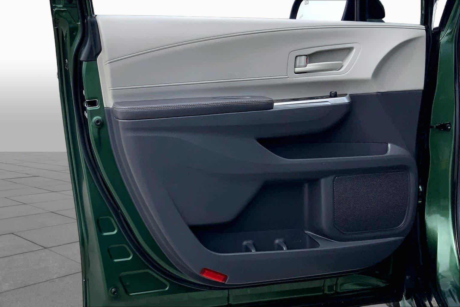 2022 Toyota Sienna LE Cypress at Beck & Masten Kia