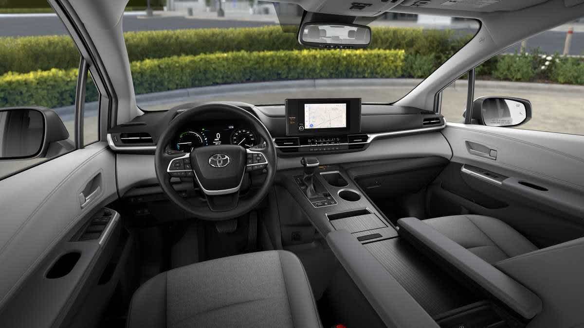 2026 Toyota Sienna photo 11 of 37