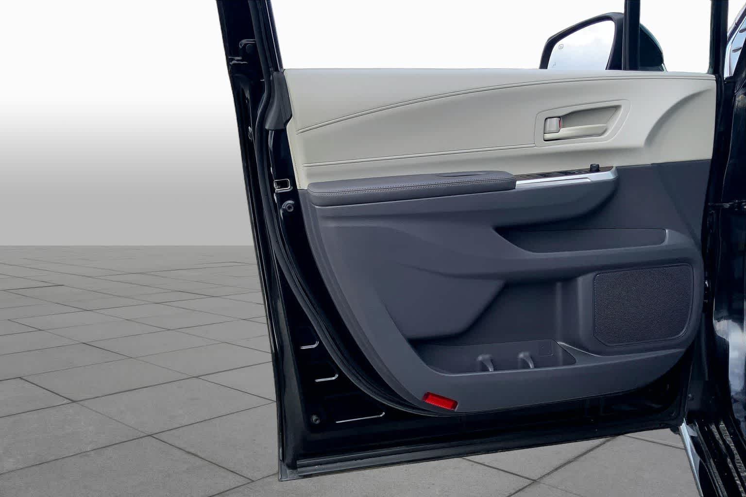 2022 Toyota Sienna LE Midnight Black Metallic at Ron Craft Chevrolet Cadillac